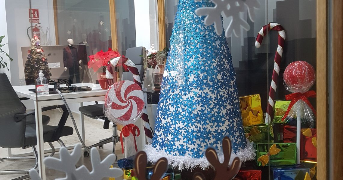 2.- ARBOL DE NAVIDAD