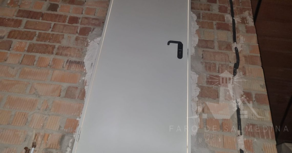 inmobiliariafarodesalmedina2o