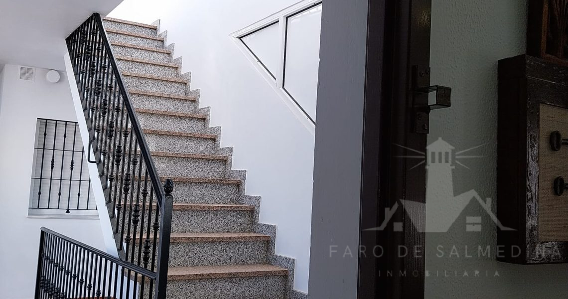inmobiliariafarodesalmedina1q