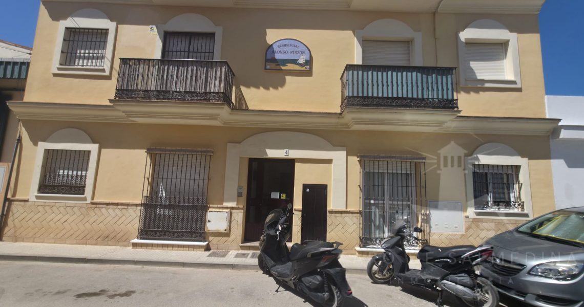 inmobiliariafarodesalmedina1a