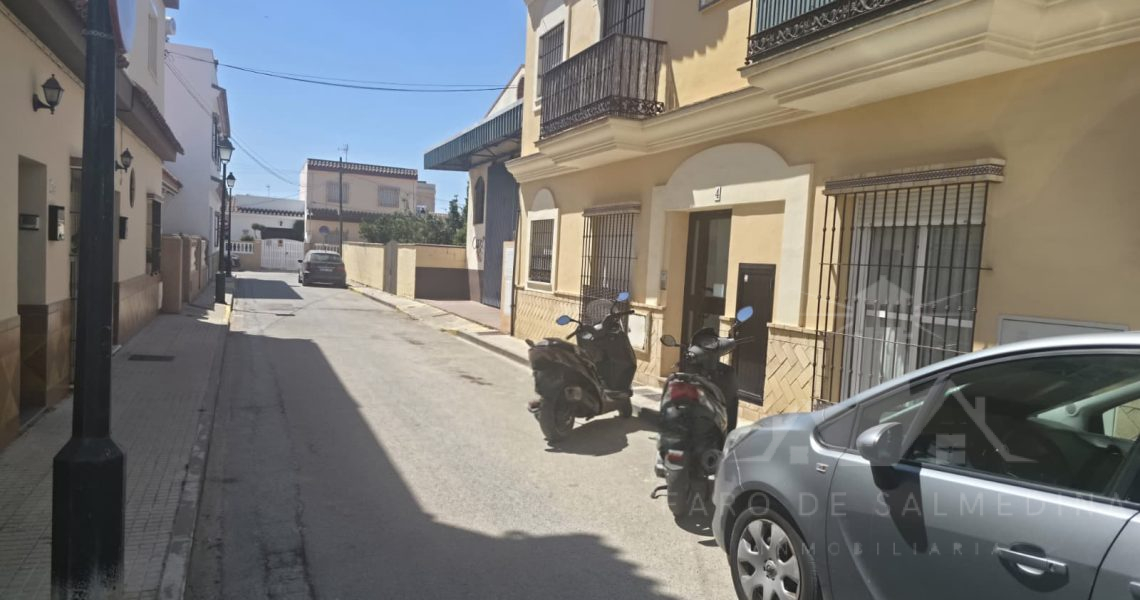 inmobiliariafarodesalmedina1d